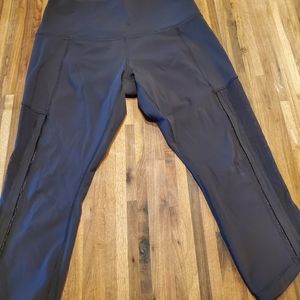 LULULEMON crop mesh pants